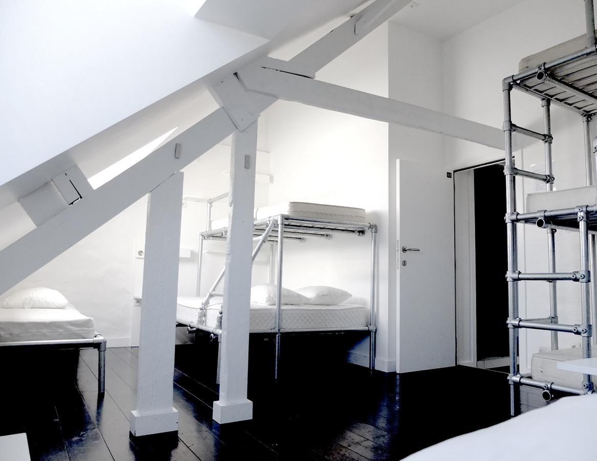 47 Hostel